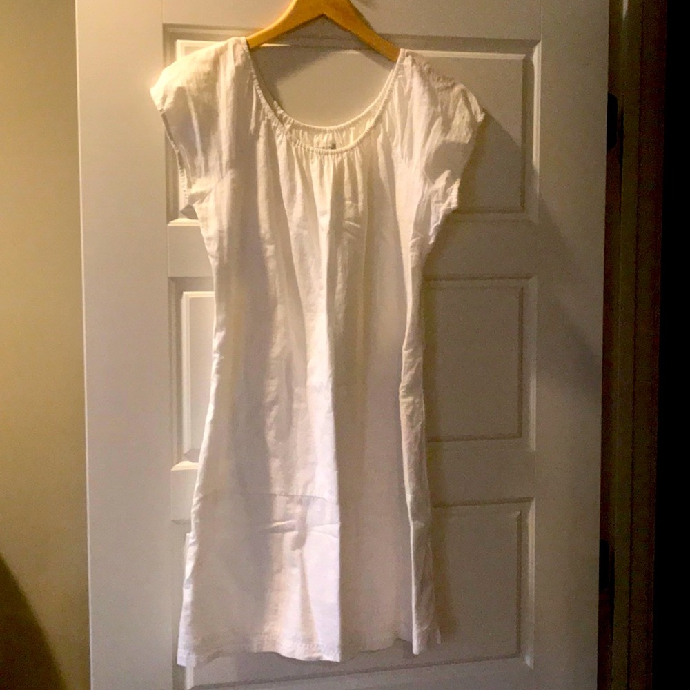 White dress❄️